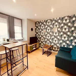 Joli Studio A Deux Pas Du Chateau Et Du Centre Vitré