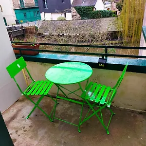 En Rdc Avec Balcon Centre Appartement